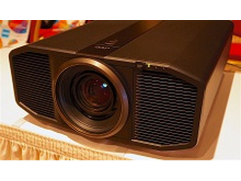 Лазерный 4К-проектор JVC DLA-Z1
