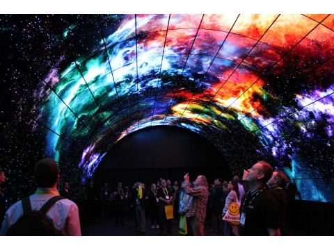 LG Display рассчитывает продать намного больше wallpaper OLED TVs в следующем году
