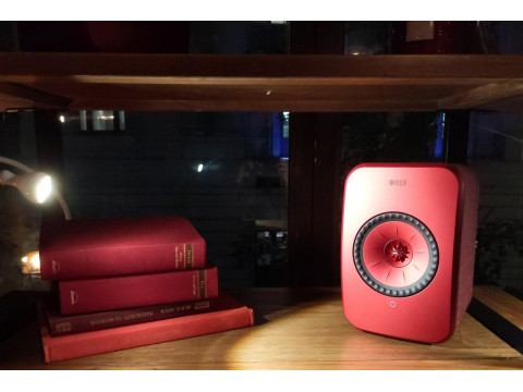 Новые беспроводные полочные колонки LSX Kef
